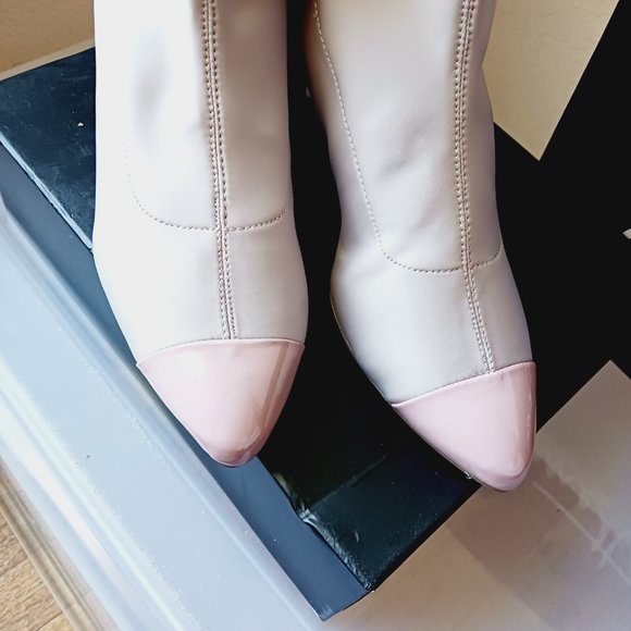 Nanette Lepore Lilac colored short sock fitting booties. Women's size 8. - Picture 9 of 11